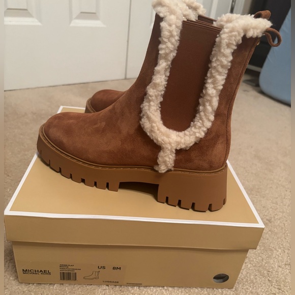 Michael Kors Asher bootie - Picture 1 of 7
